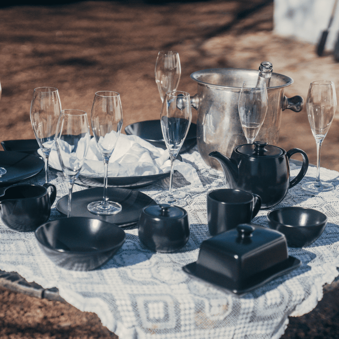 JAN – Noir et Noir Nibble Bowl