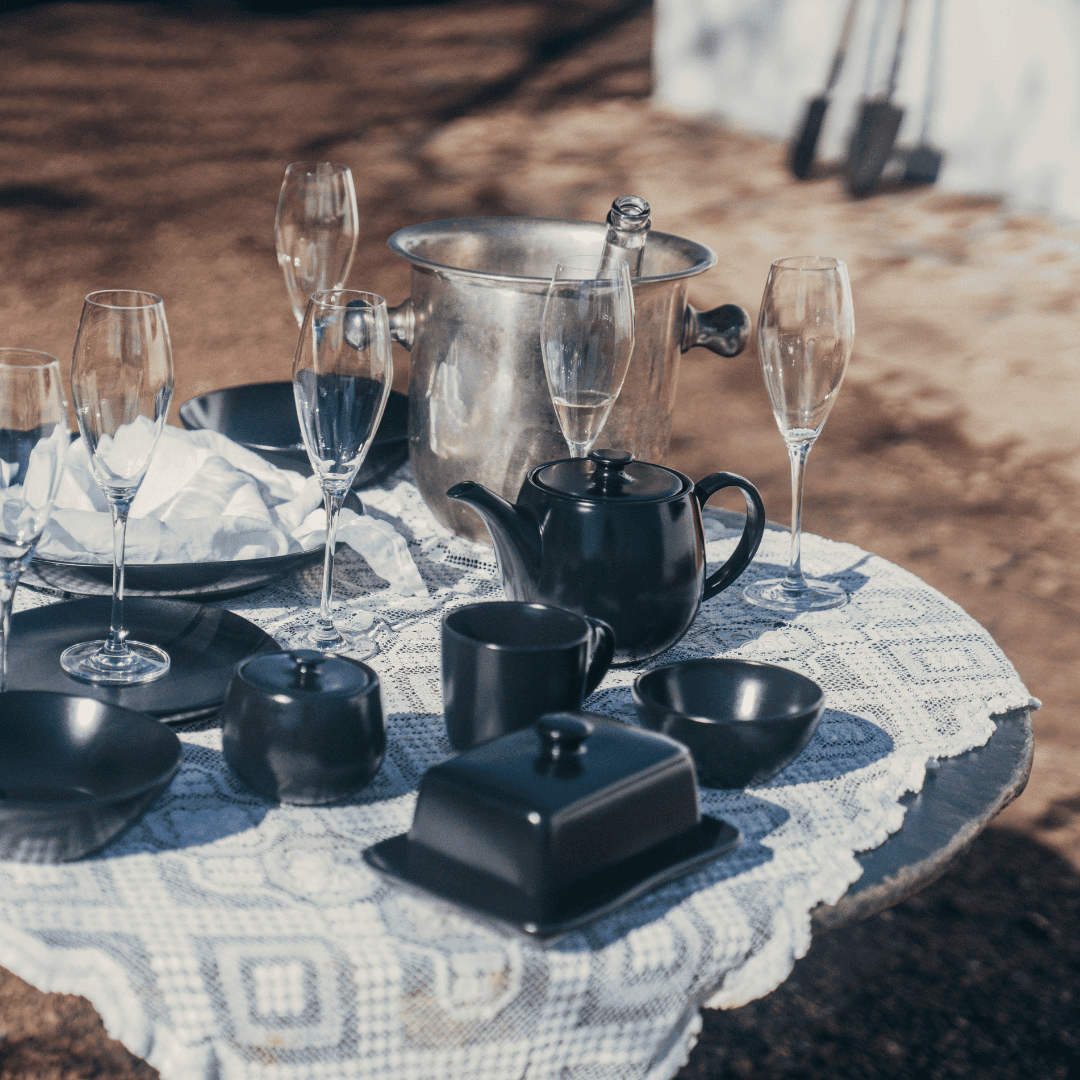 JAN – Noir et Noir Butter Dish